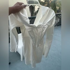 Nice mini white dress high quality very pretty